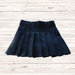 Zipper Closure Black Pleated Ruffled School Mini Skirt